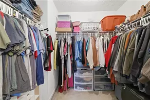 952 Island Cove Ct, Buford, GA 30518 - Photo 32