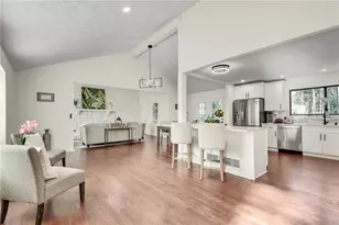 115 Ansley Ct, Roswell, GA 30076 - Photo 2