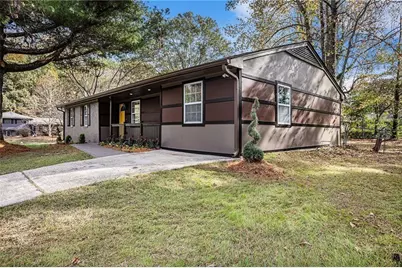 2760 Swansea Court, College Park, GA 30349 - Photo 4