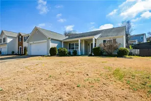 137 River Marsh Ln, Woodstock, GA 30188 - Photo 2