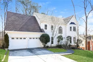 730 Redlion Run, Johns Creek, GA 30022 - Photo 2