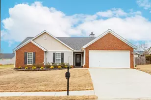 320 River Mist Cir, Jefferson, GA 30549 - Photo 2