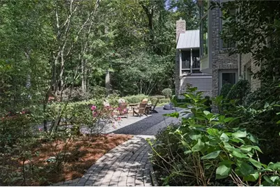 4036 Conway Valley Road NW, Atlanta, GA 30327 - Photo 2