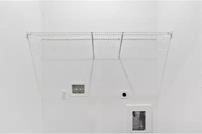 138 Chestnut Circle #6, Atlanta, GA 30342 - Photo 18