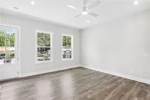 138 Chestnut Cir, Atlanta, GA 30342 - Photo 6