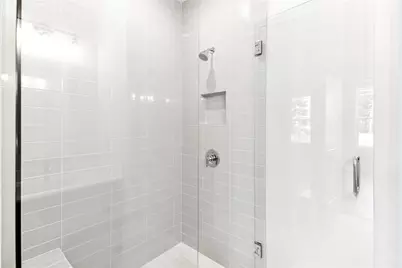 138 Chestnut Circle #6, Atlanta, GA 30342 - Photo 14