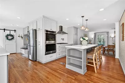 7290 Hunters Branch Drive, Sandy Springs, GA 30328 - Photo 12