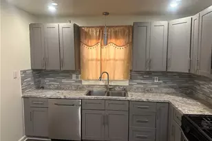 1523 Sagewood Cir, Stone Mountain, GA 30083 - Photo 4