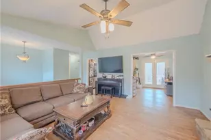 4381 Stoney Creek Ct, Loganville, GA 30052 - Photo 6