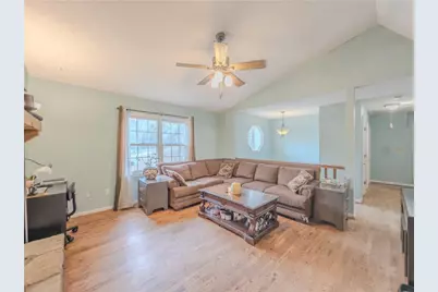 4381 Stoney Creek Court, Loganville, GA 30052 - Photo 4