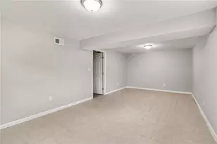 521 Fielding Cir, Riverdale, GA 30274 - Photo 16