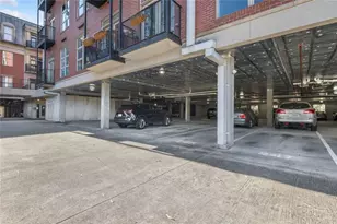 560 Dutch Valley Rd NE, Atlanta, GA 30324 - Photo 22