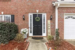 4580 Weathervane Dr, Alpharetta, GA 30022 - Photo 2