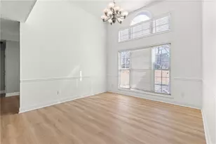 5675 Bridle Glen Dr, Sugar Hill, GA 30518 - Photo 6