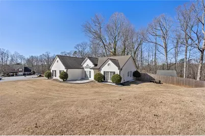 5675 Bridle Glen Dr., Sugar Hill, GA 30518 - Photo 2
