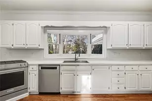 6203 Crestview Dr SE, Covington, GA 30014 - Photo 14