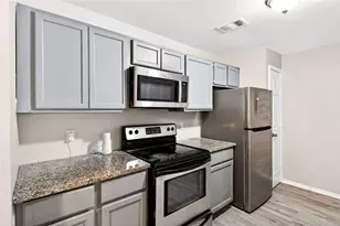 5537 Mountain Springs Cir, Stone Mountain, GA 30088 - Photo 6