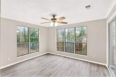 5537 Mountain Springs Circle, Stone Mountain, GA 30088 - Photo 10