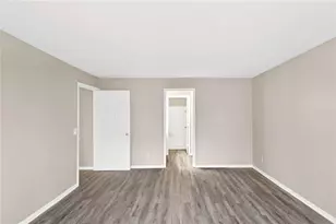 5537 Mountain Springs Cir, Stone Mountain, GA 30088 - Photo 12