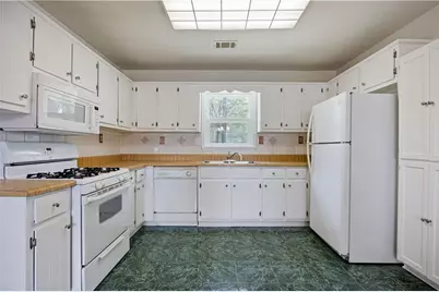 4634 Sammy Drive, Powder Springs, GA 30127 - Photo 10