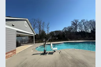 3805 Oxford Circle, Doraville, GA 30340 - Photo 14