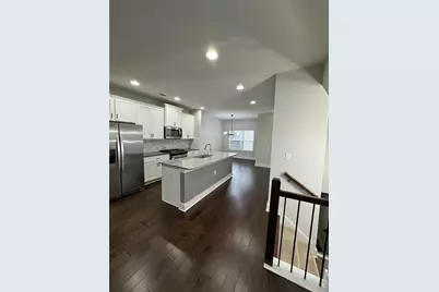 3805 Oxford Circle, Doraville, GA 30340 - Photo 8