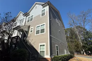 3805 Oxford Cir, Doraville, GA 30340 - Photo 2