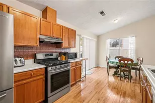 220 Hayward Ln, Lawrenceville, GA 30044 - Photo 6