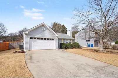 220 Hayward Lane, Lawrenceville, GA 30044 - Photo 2