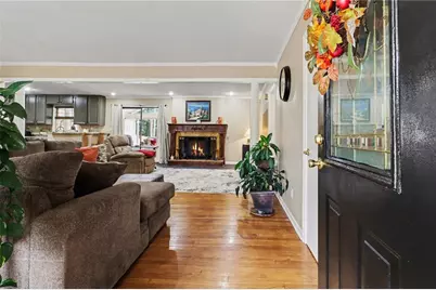 645 Oak Hill Circle, Stone Mountain, GA 30083 - Photo 8