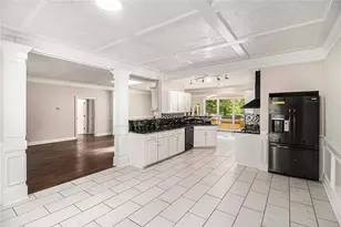 96 Pointe View Ct, Jackson, GA 30233 - Photo 6