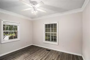 96 Pointe View Ct, Jackson, GA 30233 - Photo 18