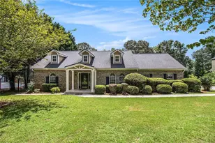 96 Pointe View Ct, Jackson, GA 30233 - Photo 2