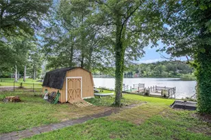 96 Pointe View Ct, Jackson, GA 30233 - Photo 28