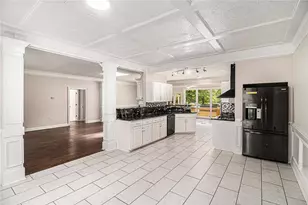 96 Pointe View Ct, Jackson, GA 30233 - Photo 6