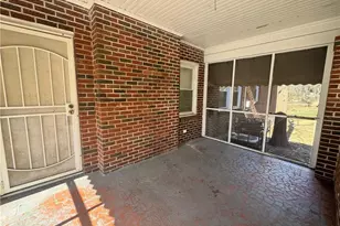 2079 Ben Hill Rd, Atlanta, GA 30344 - Photo 18