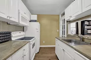 1358 Old Coach Rd SW, Marietta, GA 30008 - Photo 16