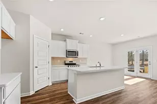 523 Great Salt Ln, Hoschton, GA 30548 - Photo 4