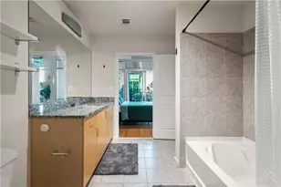 250 Pharr Rd NE, Atlanta, GA 30305 - Photo 18