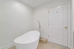 211 Colonial Homes Dr NW, Atlanta, GA 30309 - Photo 76