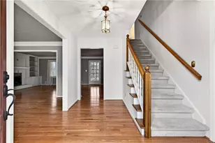 1663 Huntingford Dr, Marietta, GA 30068 - Photo 4