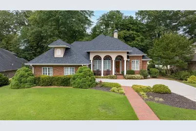 311 Vinings Walk NW, Gainesville, GA 30501 - Photo 1