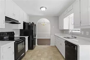 4310 Perrinton Trail, Loganville, GA 30052 - Photo 14