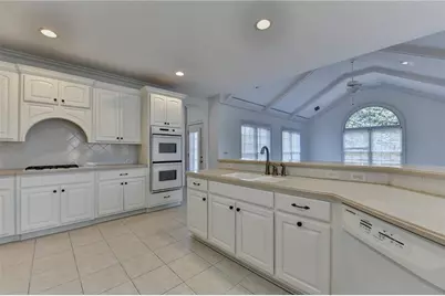 6905 Blackthorn Lane, Suwanee, GA 30024 - Photo 12