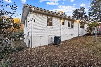 1891 Valley Ridge Dr SW, Atlanta, GA 30331 - Photo 44