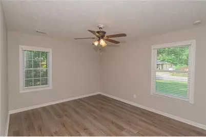 525 Baker Circle NW, Atlanta, GA 30318 - Photo 18