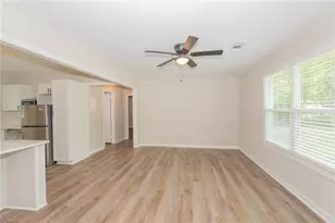 525 Baker Cir NW, Atlanta, GA 30318 - Photo 8