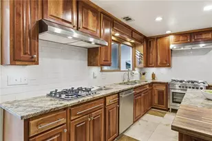 505 Periwinkle Dr, Roswell, GA 30075 - Photo 10