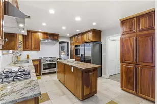 505 Periwinkle Dr, Roswell, GA 30075 - Photo 12