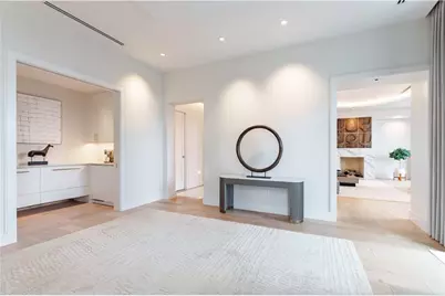 3376 Peachtree Road NE #32A, Atlanta, GA 30326 - Photo 6